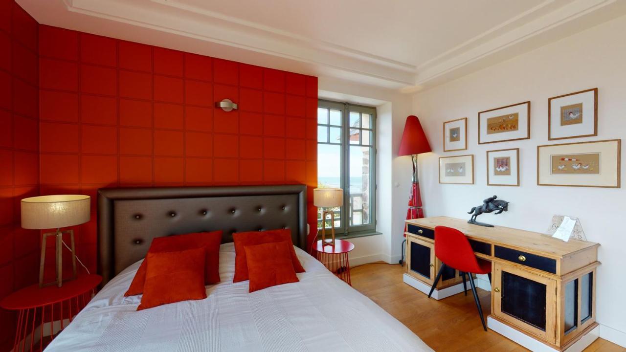 Les roches Grises, Luxueuse villa face mer, 4étoiles, SPA et jardin panoramique, société La Clef Decamp Granville Esterno foto