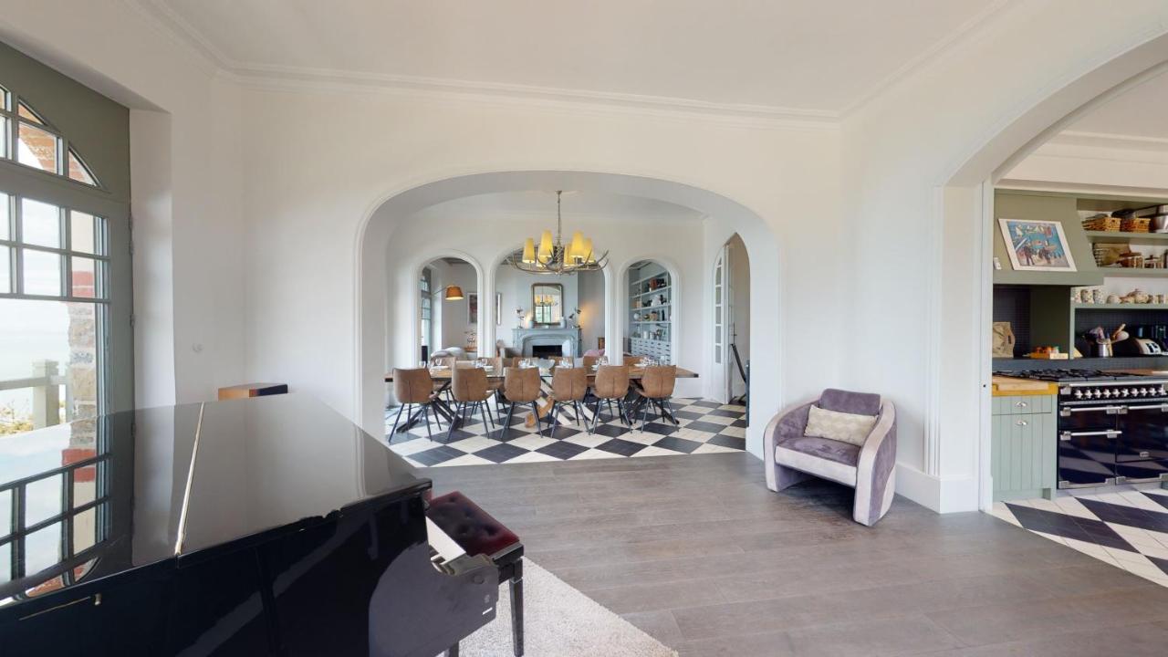 Les roches Grises, Luxueuse villa face mer, 4étoiles, SPA et jardin panoramique, société La Clef Decamp Granville Esterno foto