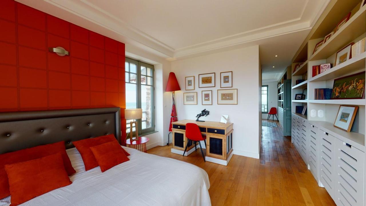 Les roches Grises, Luxueuse villa face mer, 4étoiles, SPA et jardin panoramique, société La Clef Decamp Granville Esterno foto